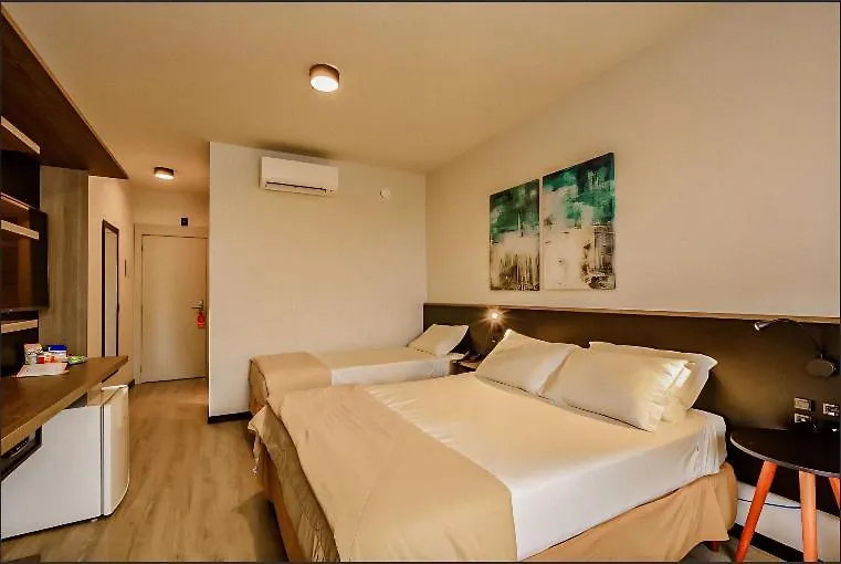 Quarto Hotel Beto Carrero Penha פנייה
